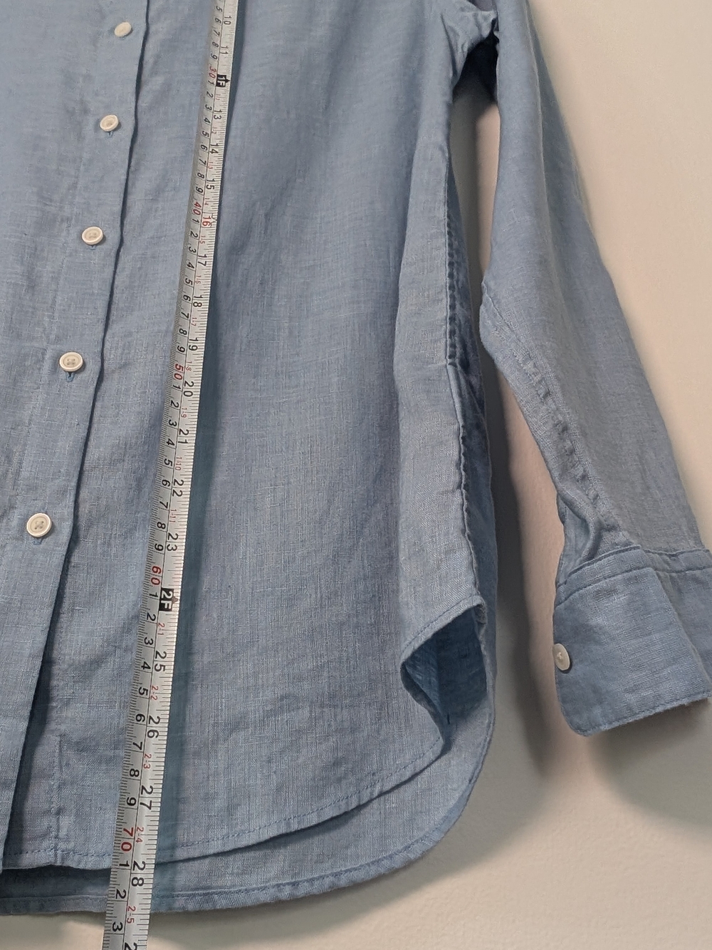 Uniqlo Pale Blue Women's Button-Down Dress Shirt - Picture 8 of 12